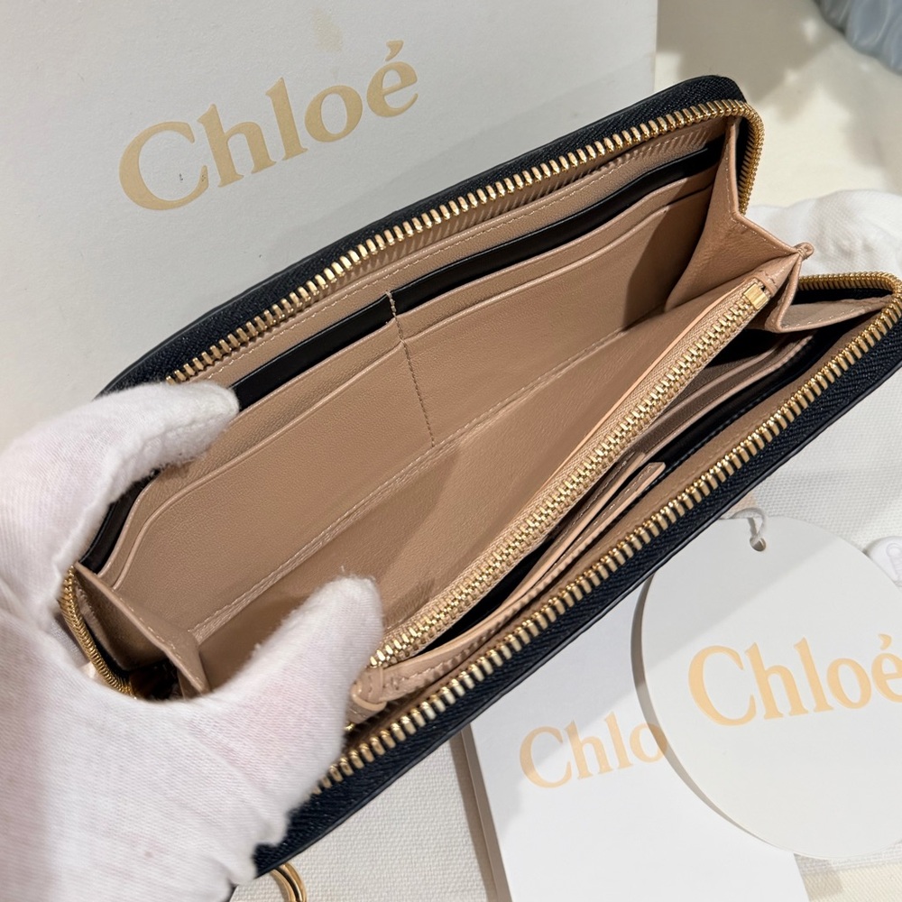 Chloè Alphabet Grained Leather Zippy Wallet - Picture 9 of 16